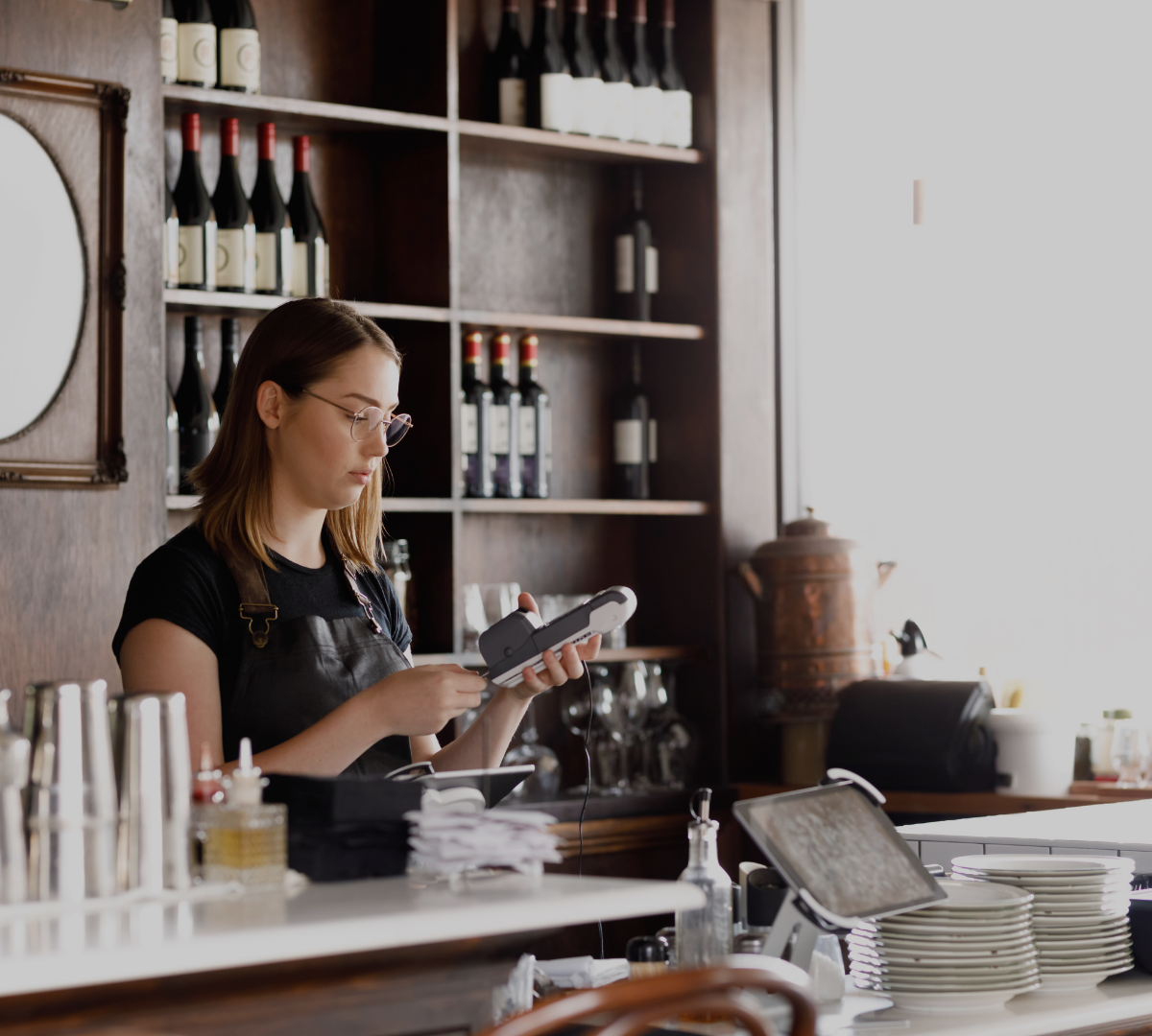 Writing a standout cafe ad in a post-covid job market